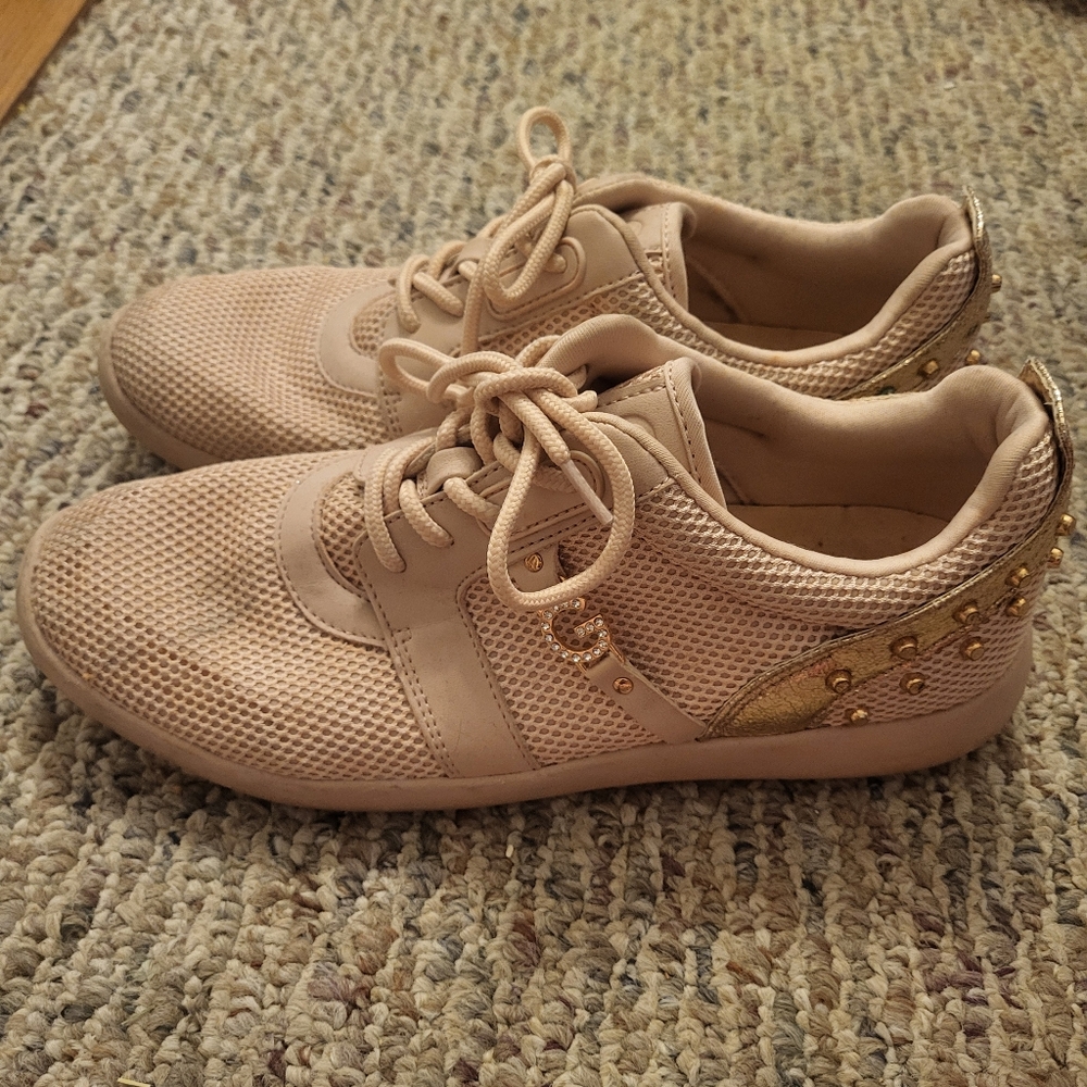 5/10$ G By Guess Sneakers Size 10